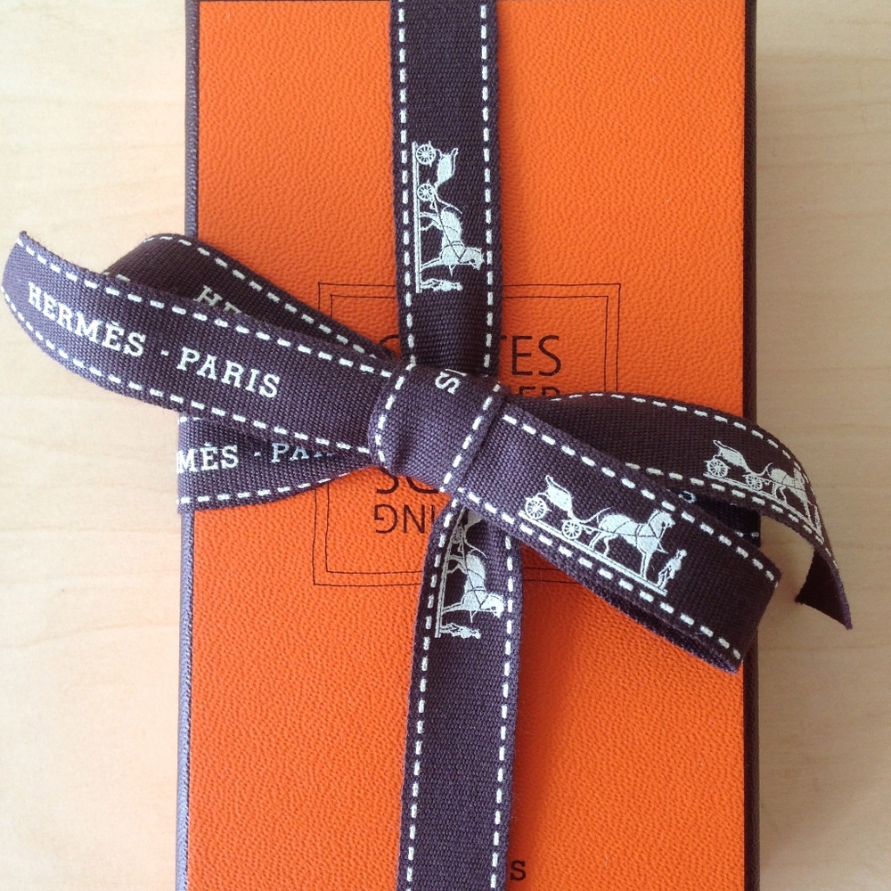 Hermes knotting cards How to tie your silk scarf new sealed set box with ribbon